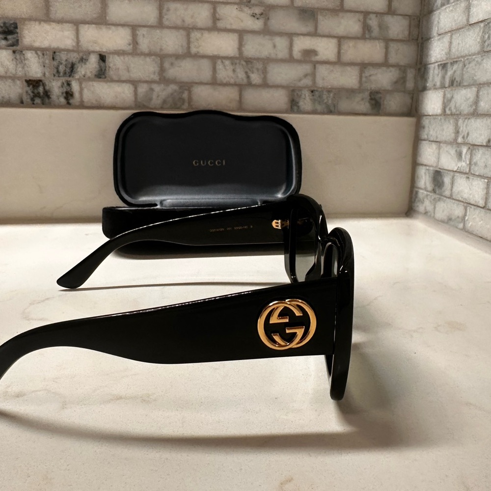 Gucci Women's Black Sunglasses - Picture 2 of 7